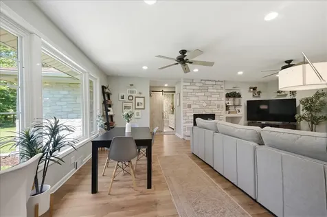 17W040 Oak Lane Bensenville IL 60106