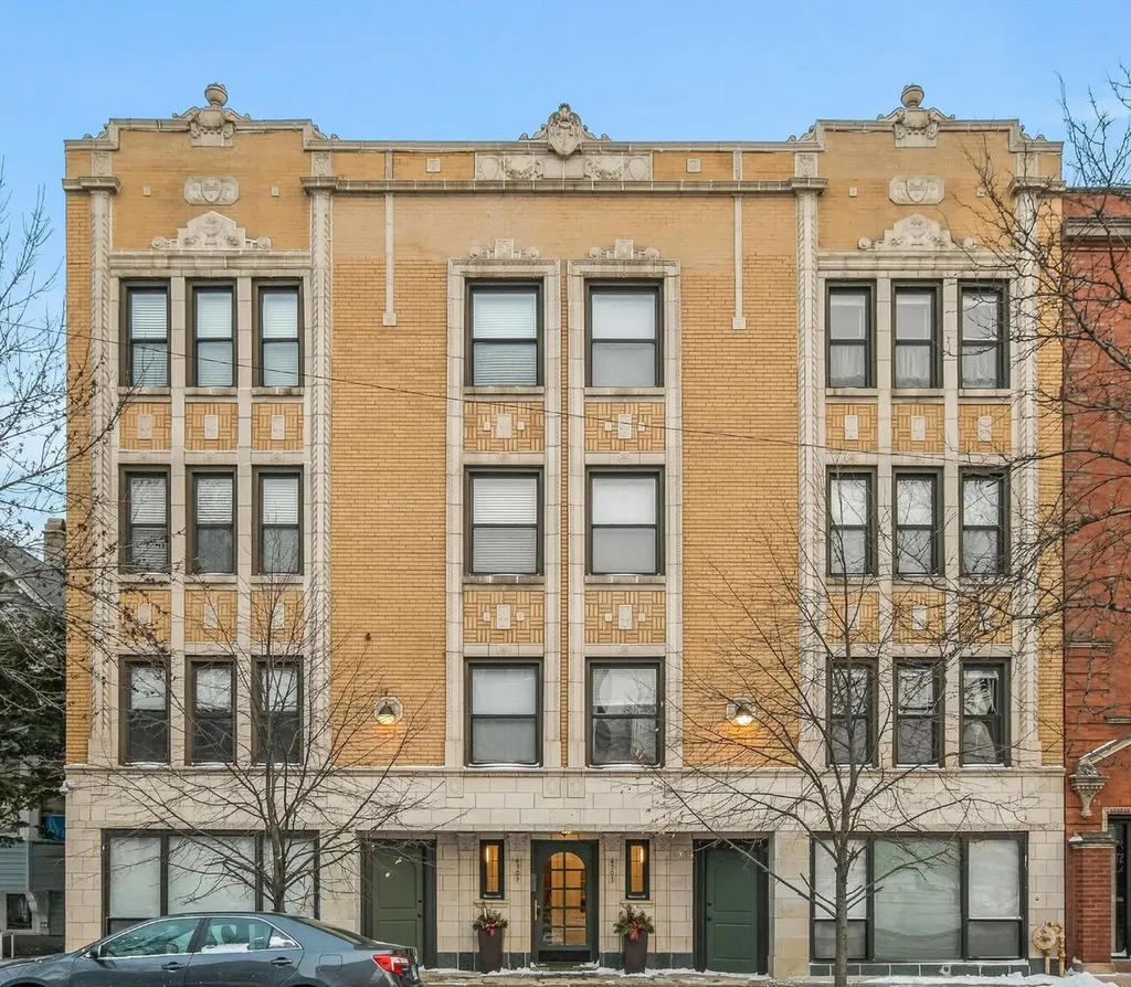 4105 North Damen Avenue Chicago IL 60618