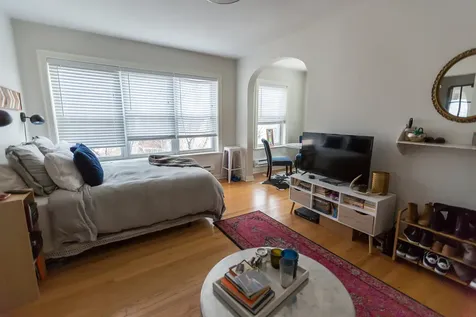 4105 North Damen Avenue Chicago IL 60618