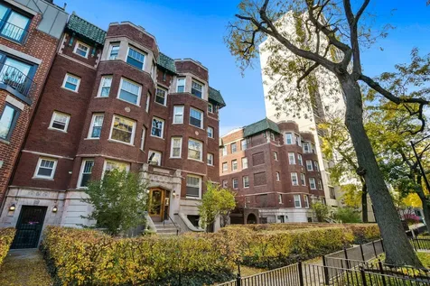2744.5 North Hampden Court Chicago IL 60614