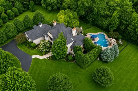 10N618 Manchester Lane Elgin IL 60124
