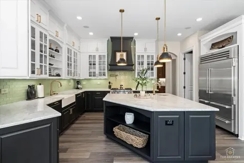 10N618 Manchester Lane Elgin IL 60124