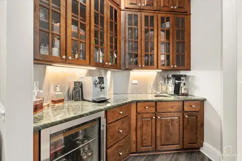 10N618 Manchester Lane Elgin IL 60124