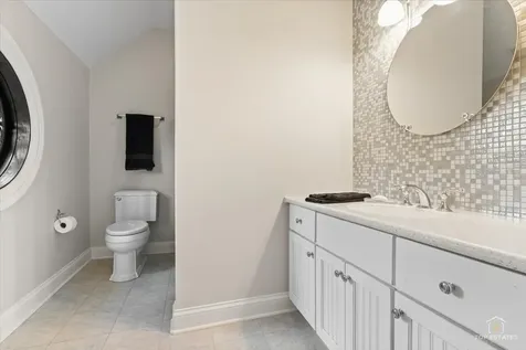 10N618 Manchester Lane Elgin IL 60124