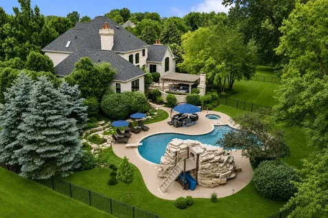 10N618 Manchester Lane Elgin IL 60124