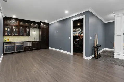 10N618 Manchester Lane Elgin IL 60124
