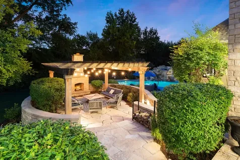 10N618 Manchester Lane Elgin IL 60124