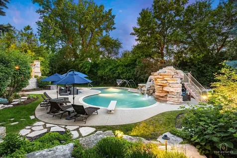 10N618 Manchester Lane Elgin IL 60124