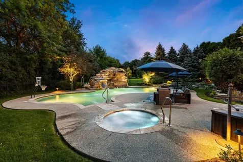 10N618 Manchester Lane Elgin IL 60124