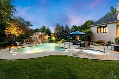 10N618 Manchester Lane Elgin IL 60124