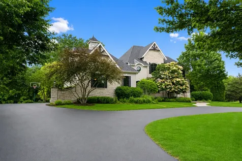 10N618 Manchester Lane Elgin IL 60124