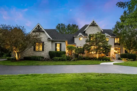 10N618 Manchester Lane Elgin IL 60124