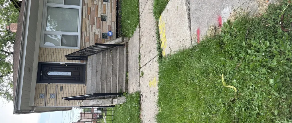 8955 South May Street S Chicago IL 60620