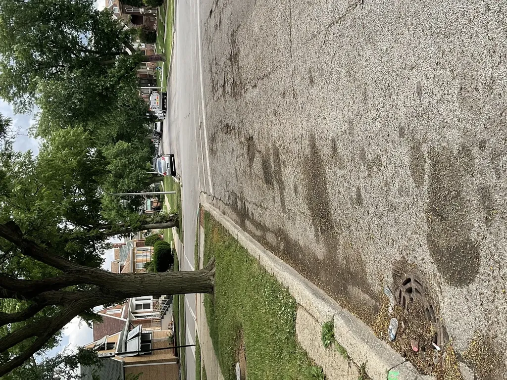 8955 South May Street S Chicago IL 60620