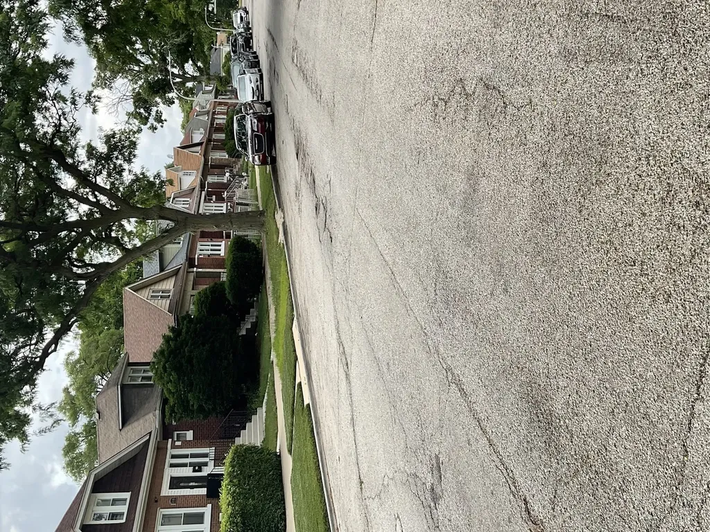 8955 South May Street S Chicago IL 60620