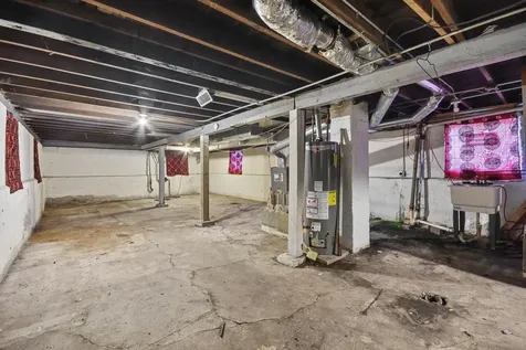 8918 South Woodlawn Avenue Chicago IL 60619