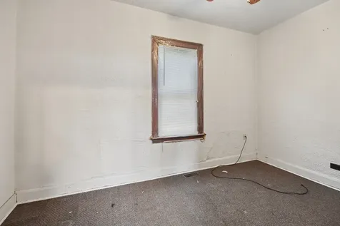 8918 South Woodlawn Avenue Chicago IL 60619