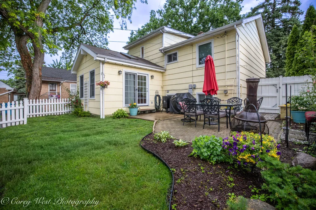 398 West Saint Charles Road Elmhurst IL 60126