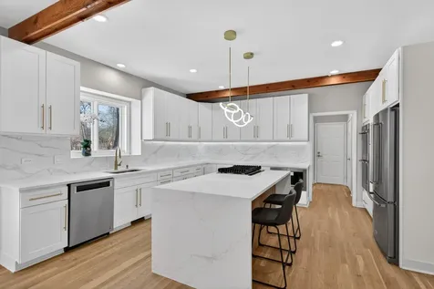 25138 North Pawnee Road Barrington IL 60010