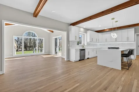 25138 North Pawnee Road Barrington IL 60010