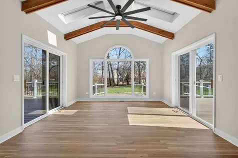 25138 North Pawnee Road Barrington IL 60010