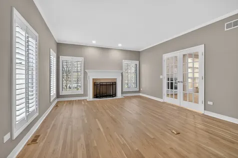 25138 North Pawnee Road Barrington IL 60010