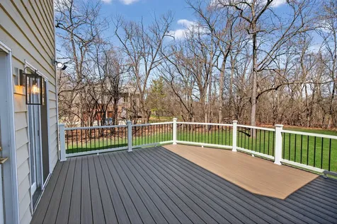 25138 North Pawnee Road Barrington IL 60010