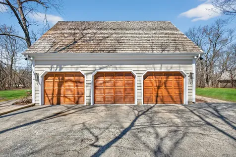 25138 North Pawnee Road Barrington IL 60010
