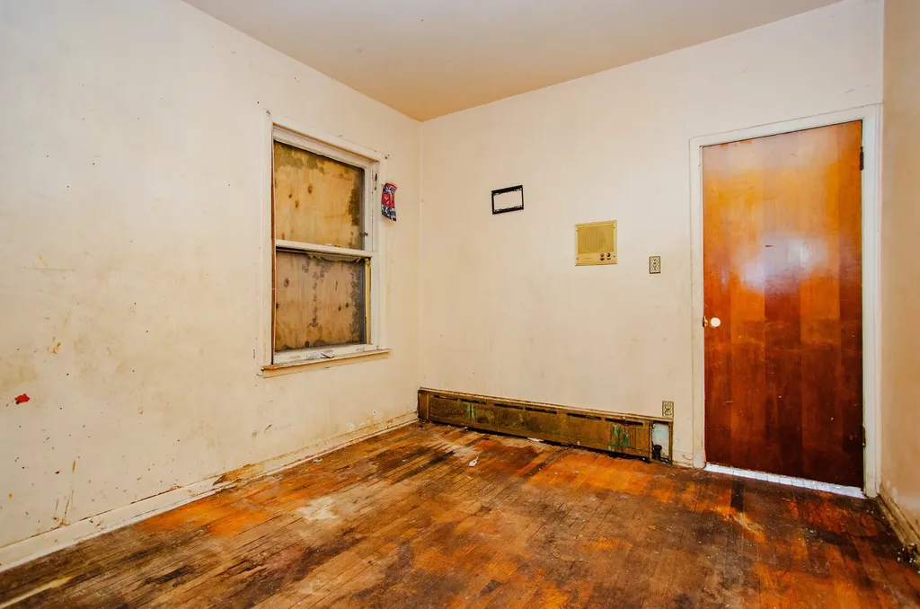 8255 South Saint Lawrence Avenue Chicago IL 60619