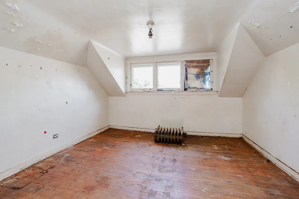 8255 South Saint Lawrence Avenue Chicago IL 60619