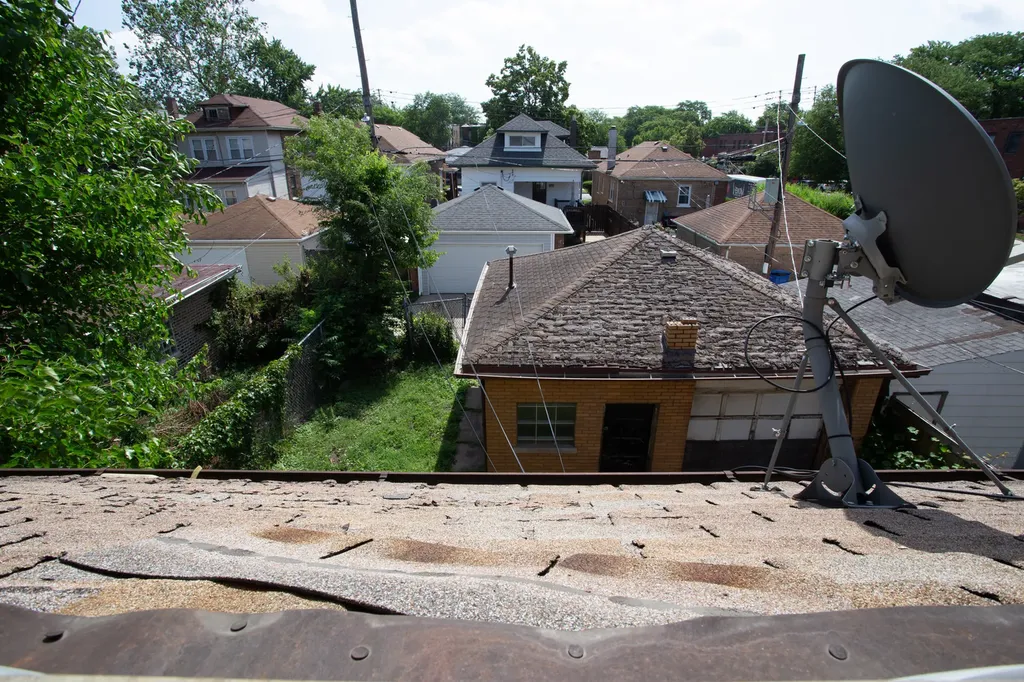 8255 South Saint Lawrence Avenue Chicago IL 60619