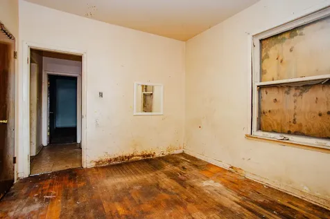 8255 South Saint Lawrence Avenue Chicago IL 60619