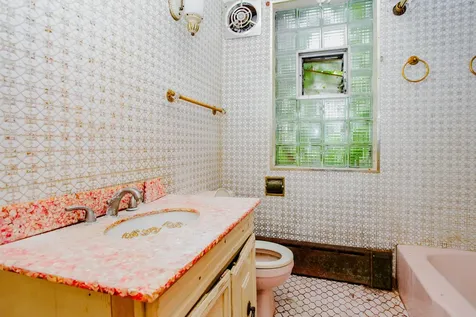 8255 South Saint Lawrence Avenue Chicago IL 60619
