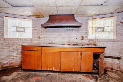 8255 South Saint Lawrence Avenue Chicago IL 60619