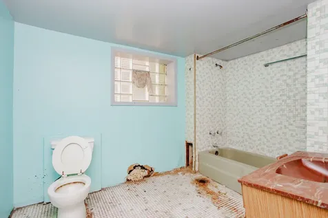 8255 South Saint Lawrence Avenue Chicago IL 60619
