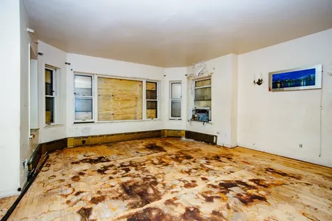 8255 South Saint Lawrence Avenue Chicago IL 60619