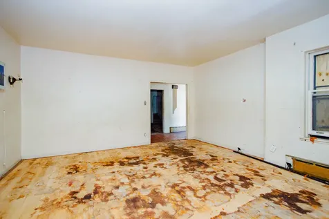 8255 South Saint Lawrence Avenue Chicago IL 60619