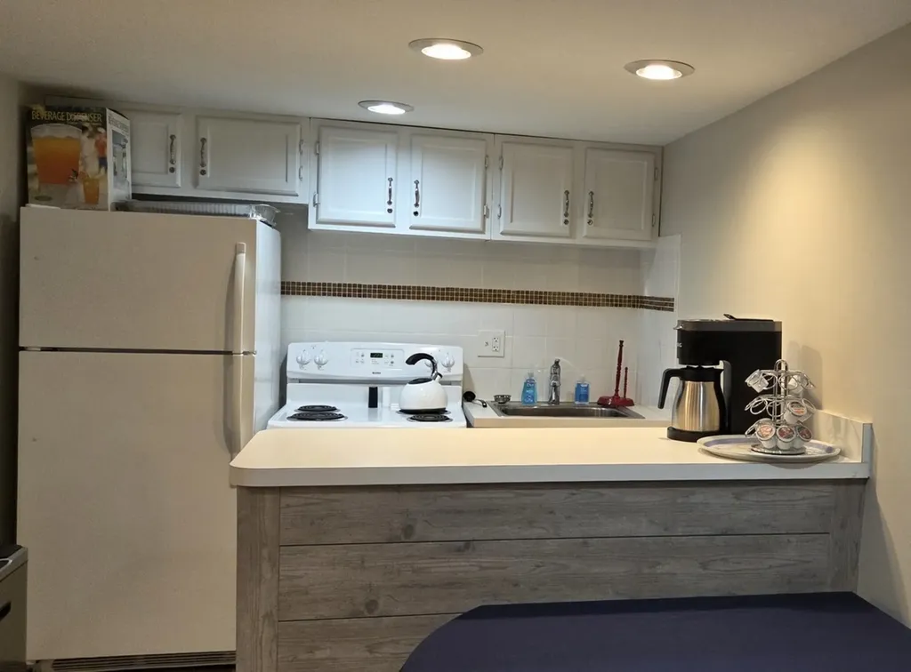 301 Lake Hinsdale Drive Willowbrook IL 60527
