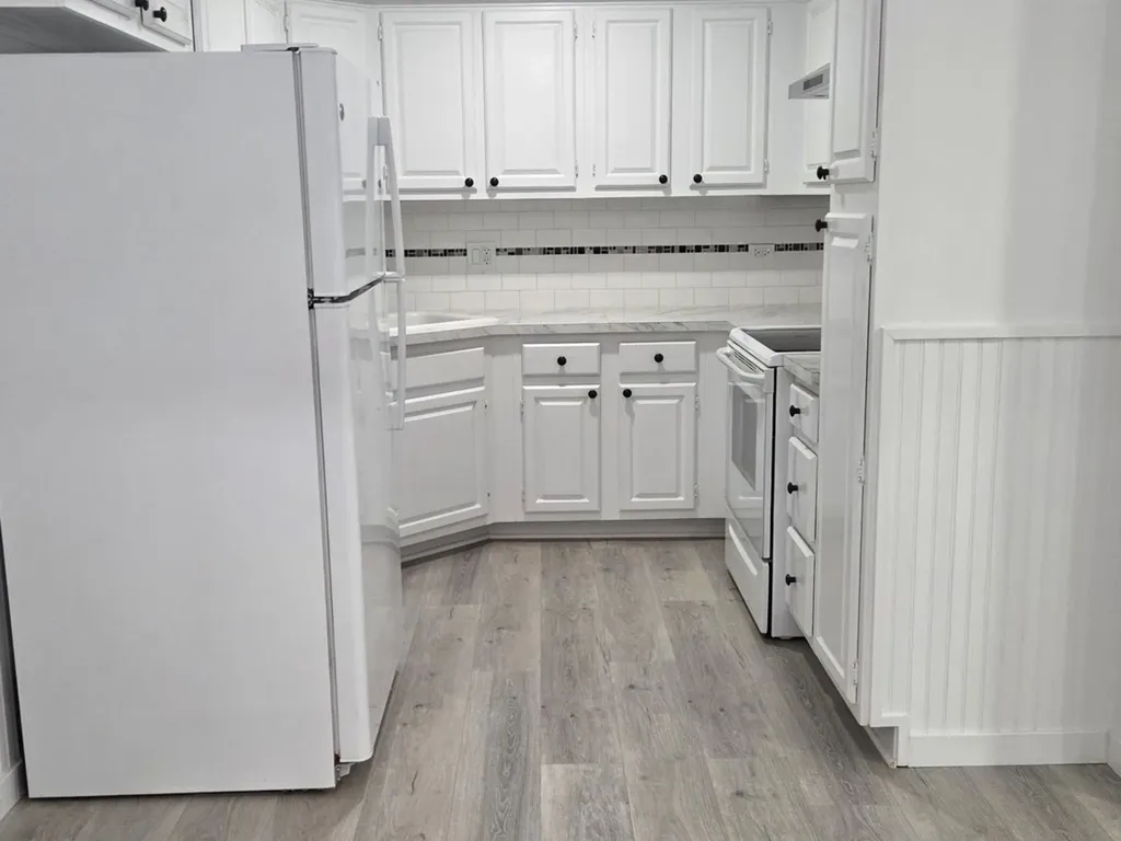 301 Lake Hinsdale Drive Willowbrook IL 60527