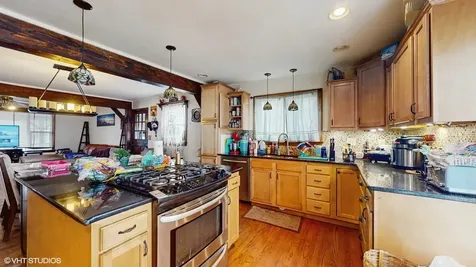 104 Channel Drive Port Barrington IL 60010