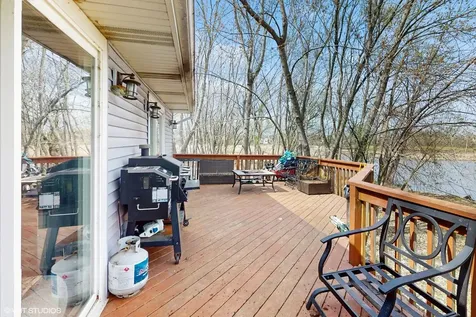 104 Channel Drive Port Barrington IL 60010