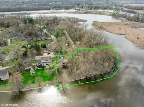 104 Channel Drive Port Barrington IL 60010