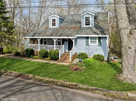 104 Channel Drive Port Barrington IL 60010