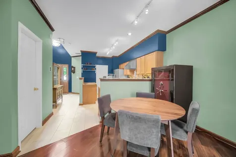 1032 Woodview Court Aurora IL 60502