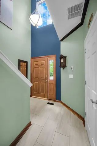 1032 Woodview Court Aurora IL 60502