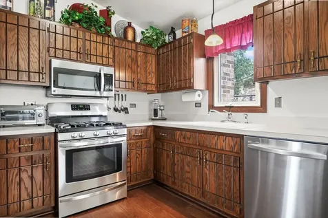12820 South Blossom Drive Alsip IL 60803
