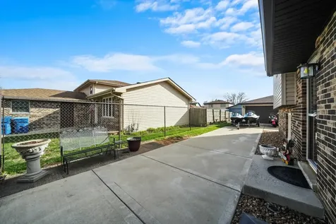 12820 South Blossom Drive Alsip IL 60803