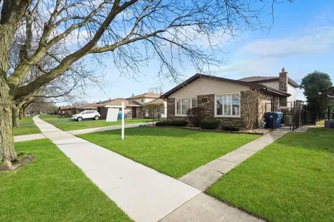 12820 South Blossom Drive Alsip IL 60803