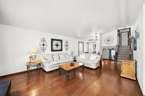 12820 South Blossom Drive Alsip IL 60803