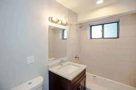 6807 North Ridge Boulevard Chicago IL 60645